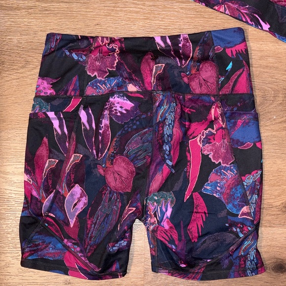 Plus Size Athletic Set - Picture 4 of 9